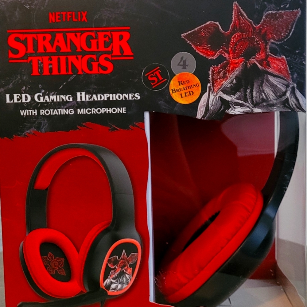 Stranger things  Led headphones mic